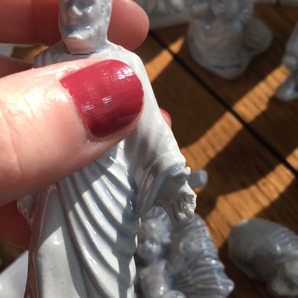 Gorgeous Pale Blue Ceramic Nativity Set - Picture 6 of 6